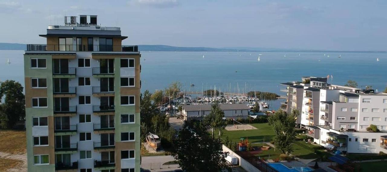 Nett Apartman Apartamento Siófok Exterior foto